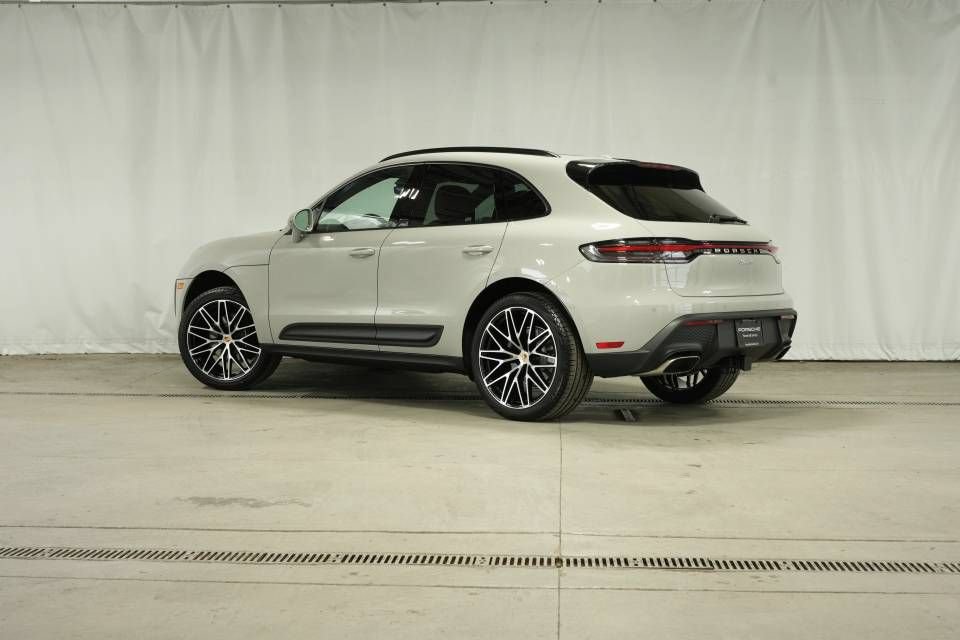 New 2026 Porsche Macan AWD/4WD image 3