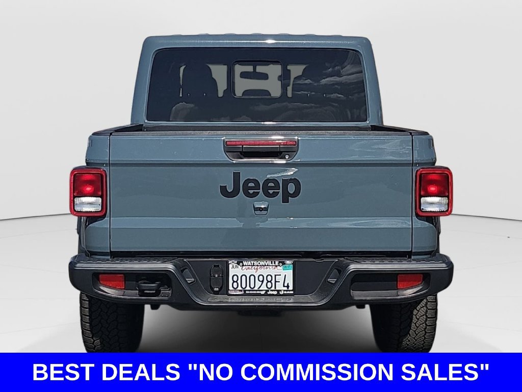 Used 2025 Jeep Gladiator Sport AWD/4WD image 4