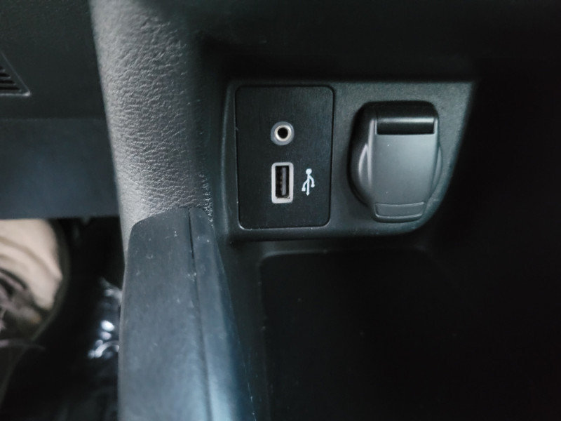 Used 2021 Nissan Versa SV FWD image 36