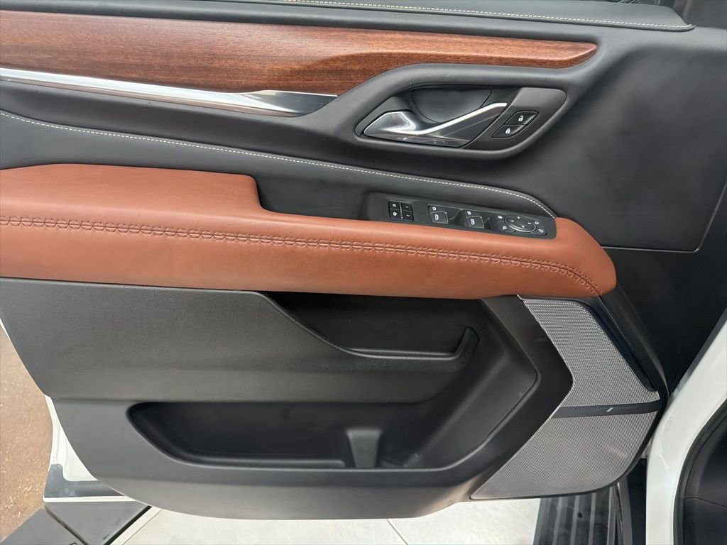 Used 2023 GMC Yukon Denali Ultimate image 18