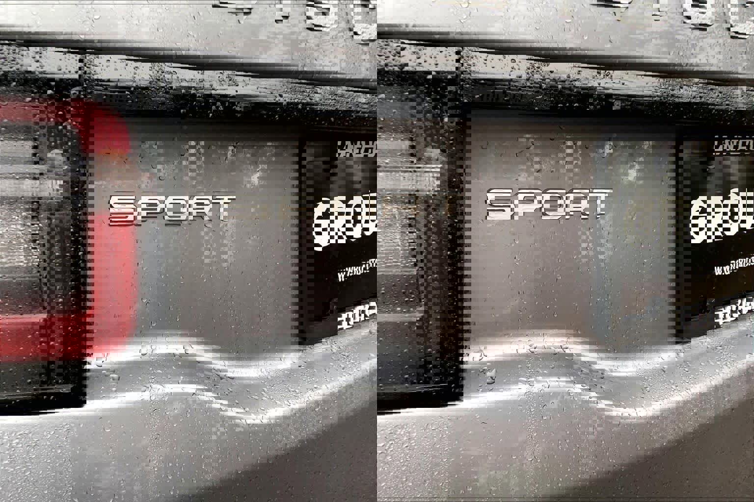 Used 2025 Land Rover Discovery Sport S image 10