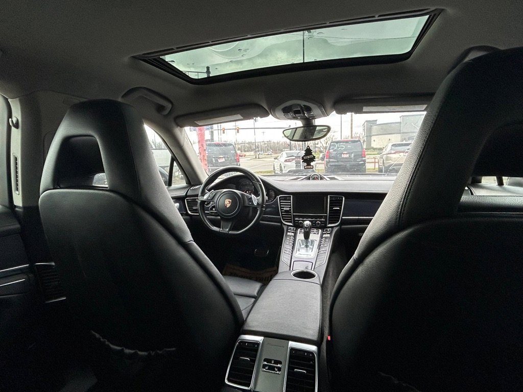 Used 2013 Porsche Panamera 4 image 8