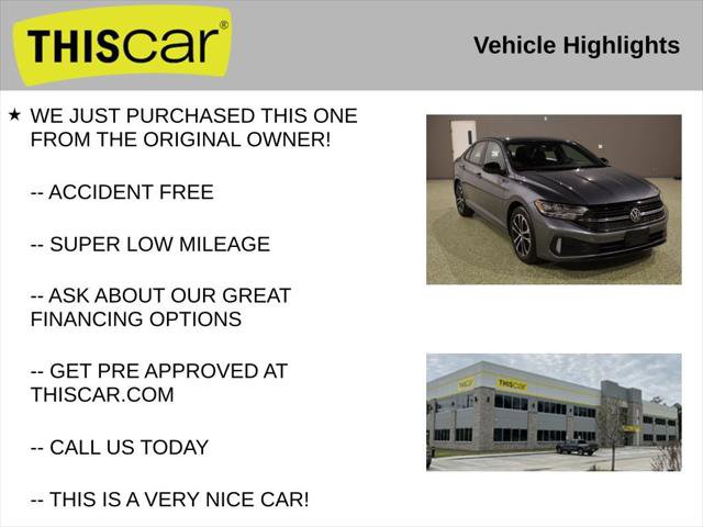 Used 2024 Volkswagen Jetta Sport image 9