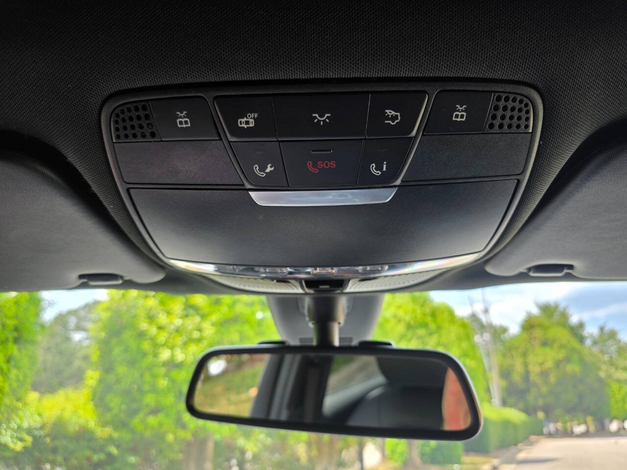 Used 2019 Mercedes-Benz GLC 300 4MATIC Coupe image 25