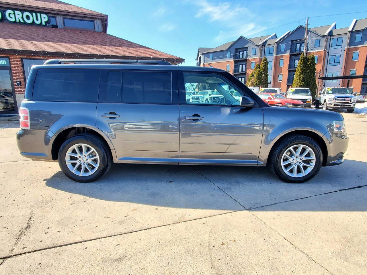 Used 2016 Ford Flex SE image 4