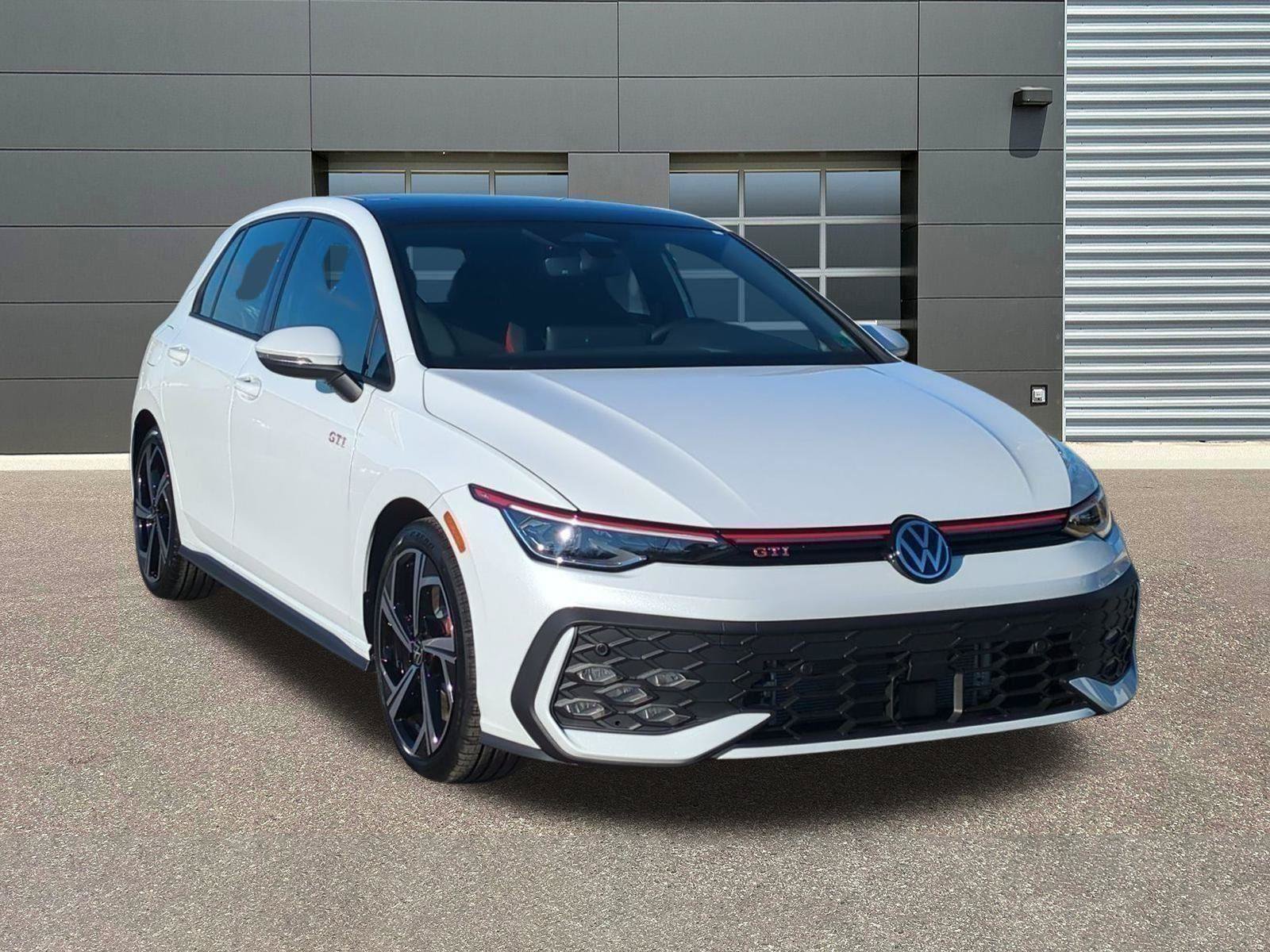 New 2026 Volkswagen Golf SE FWD image 1