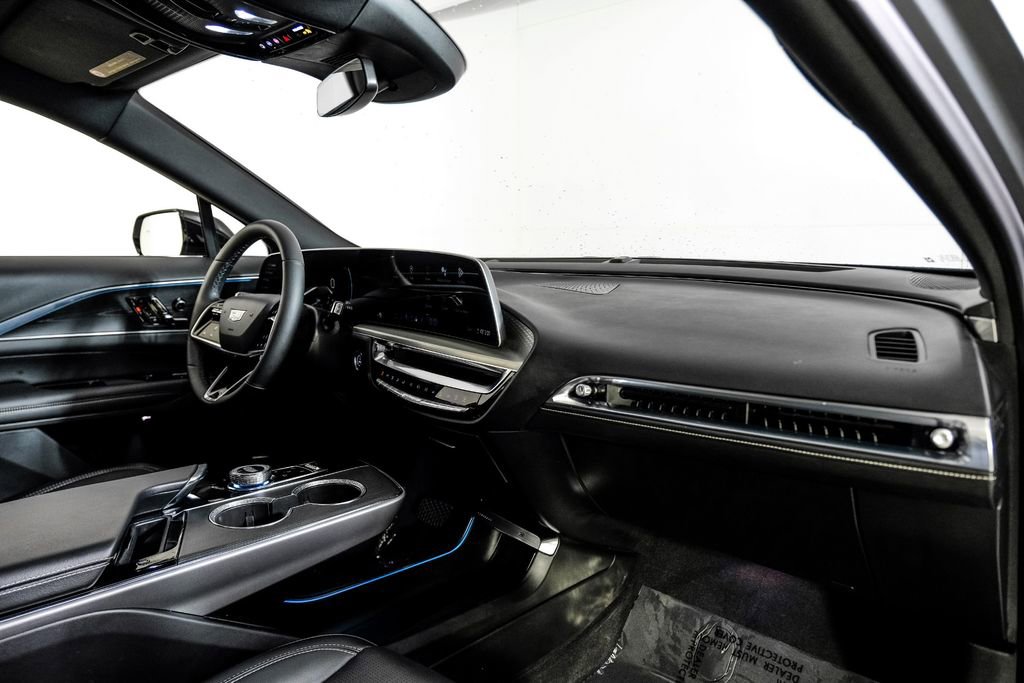 Used 2024 Cadillac Lyriq Luxury w/ LPO, Floor Liner Package image 12