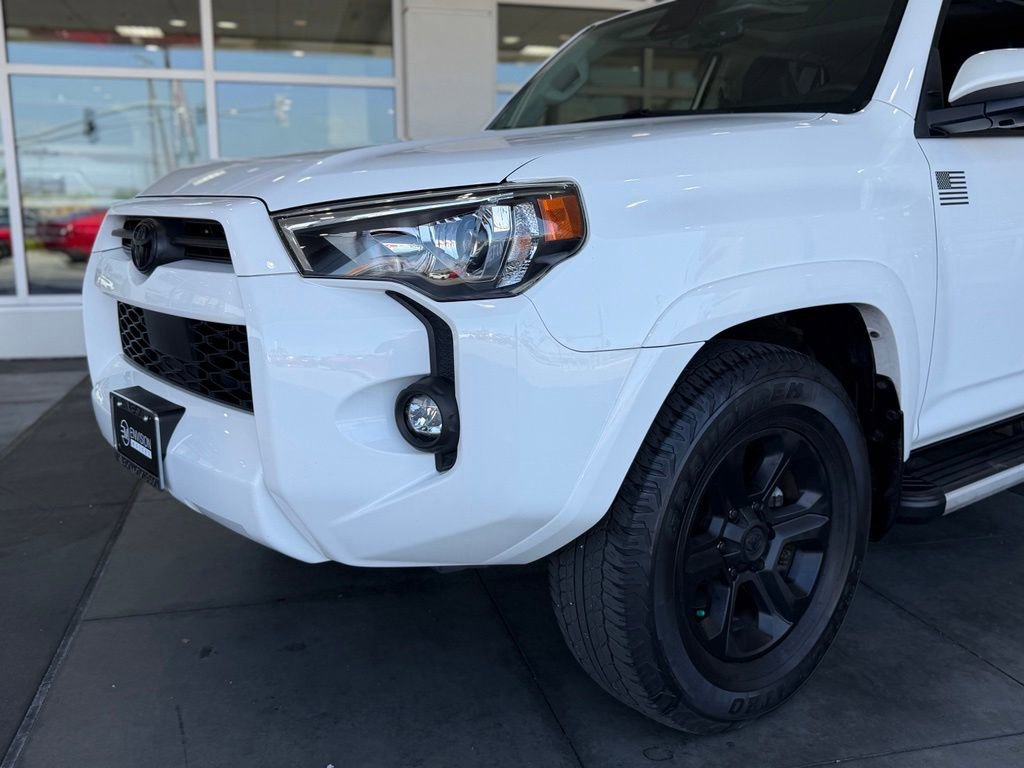 Certified 2022 Toyota 4Runner SR5 Premium w/ Moonroof Package RWD image 3