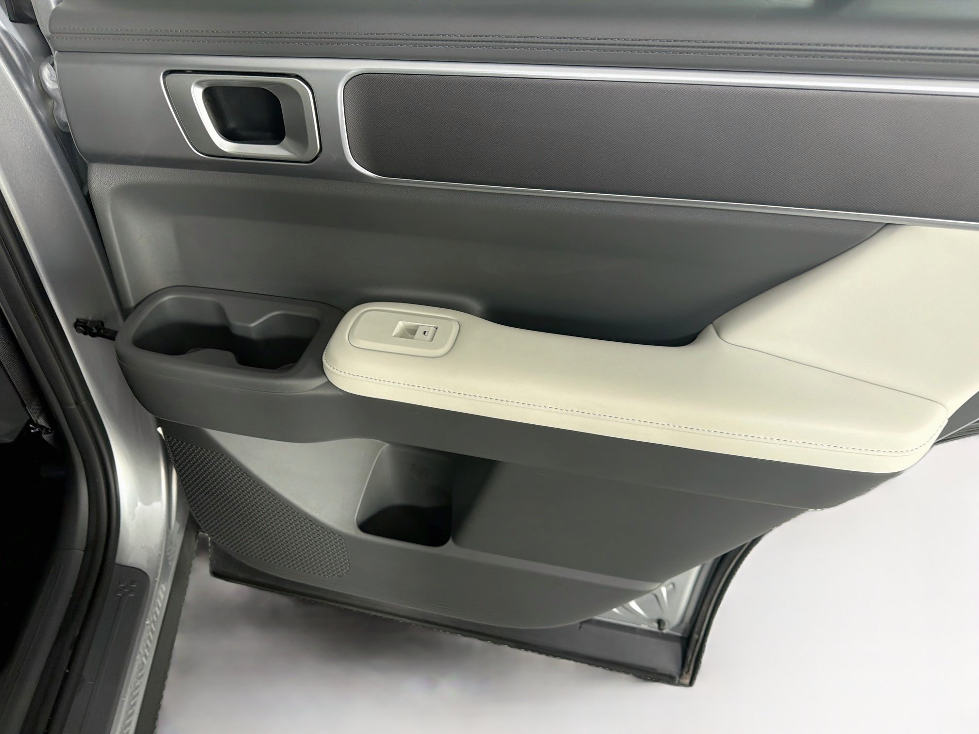 Used 2026 Hyundai Santa Fe SEL FWD image 29