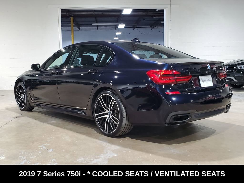 Used 2019 BMW 750i w/ Luxury Rear Seating Package image 12