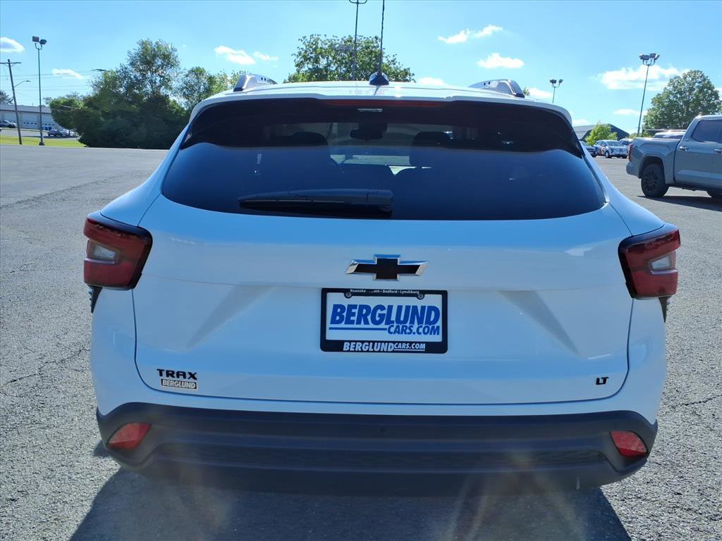 New 2026 Chevrolet Trax LT FWD image 5