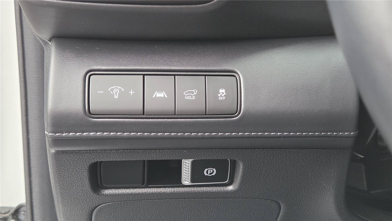 Used 2023 Hyundai Santa Fe Limited AWD/4WD image 17