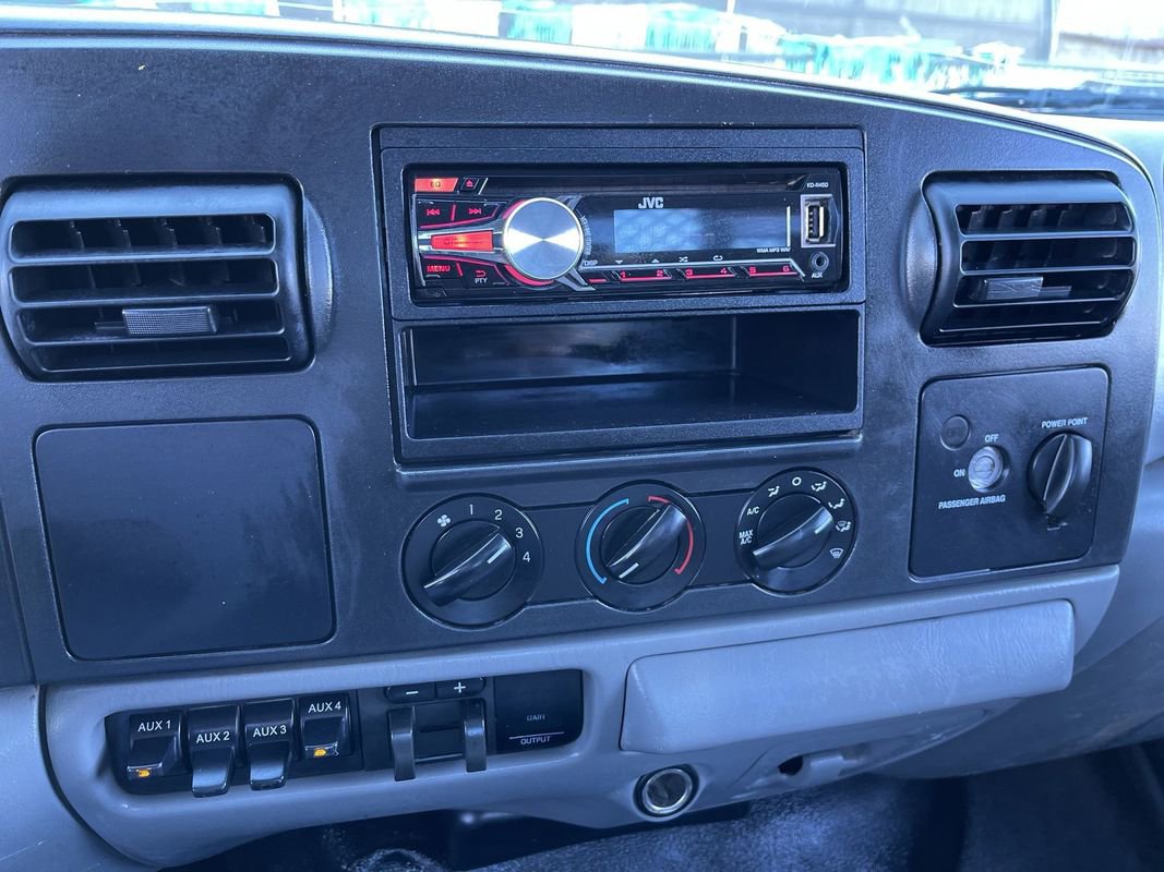 Used 2007 Ford F450 4x4 Regular Cab Super Duty image 18