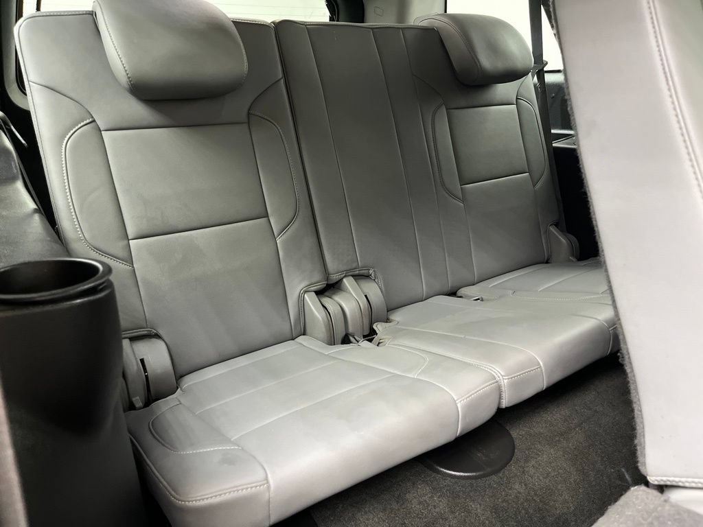 Used 2018 Chevrolet Suburban LT RWD image 22