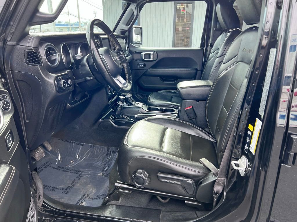 Used 2023 Jeep Wrangler Sahara w/ Cold Weather Group image 14