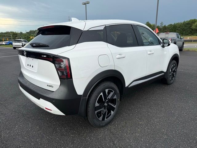 New 2025 Nissan Kicks SV image 4