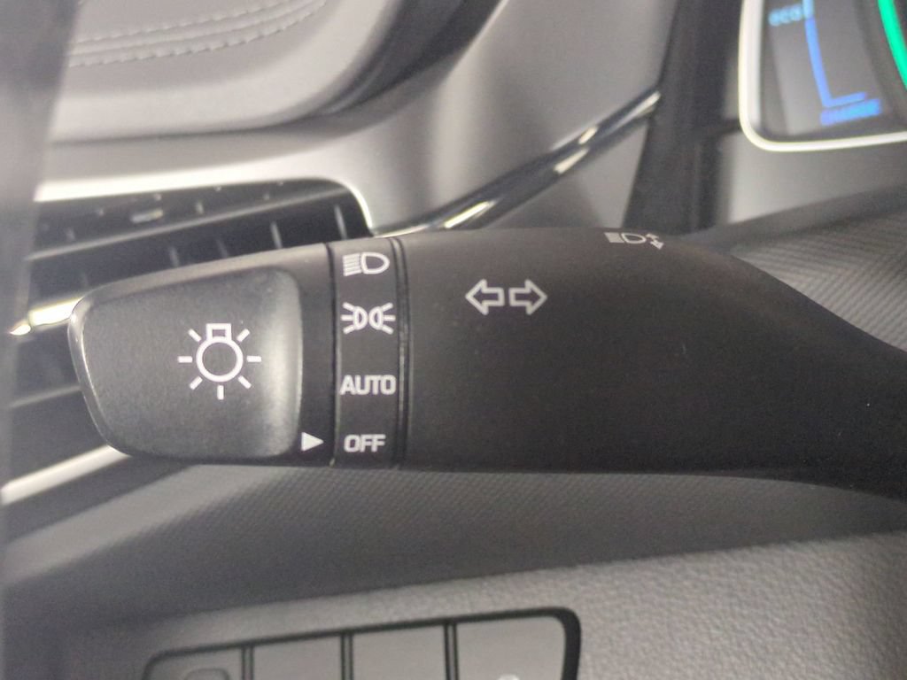 Used 2020 Hyundai Ioniq SEL FWD image 29