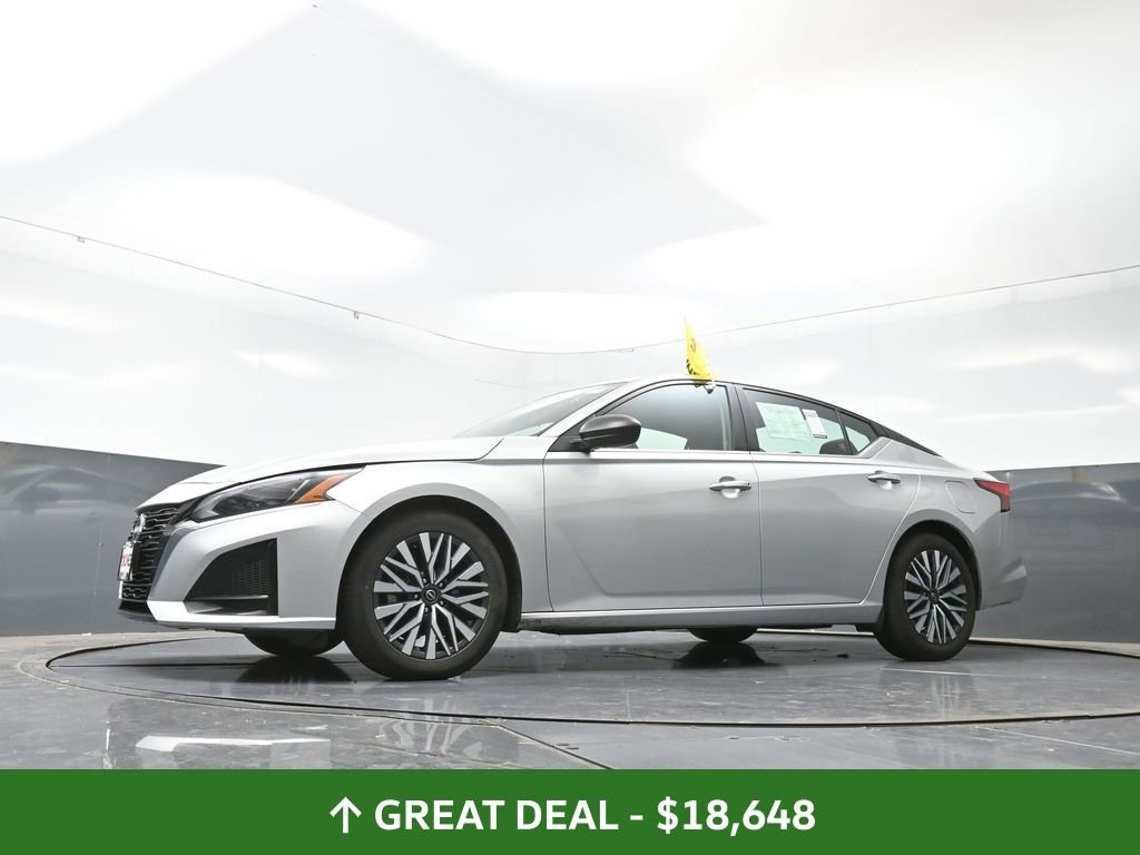 Used 2024 Nissan Altima 2.5 SV image 29