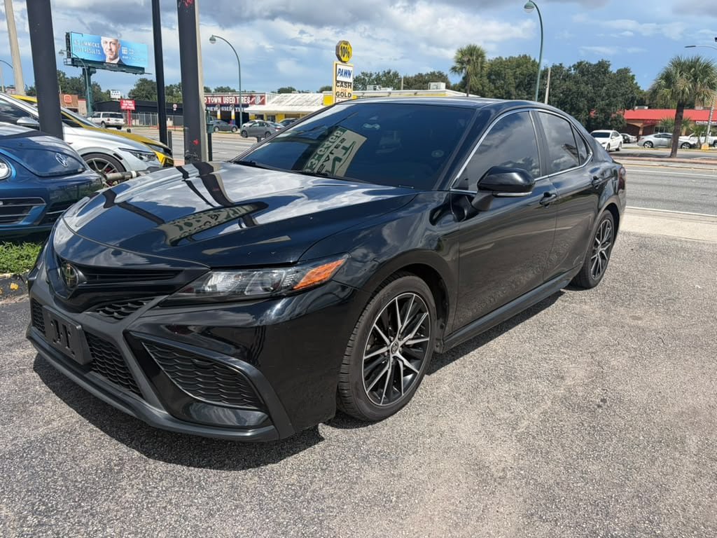 Used 2022 Toyota Camry SE