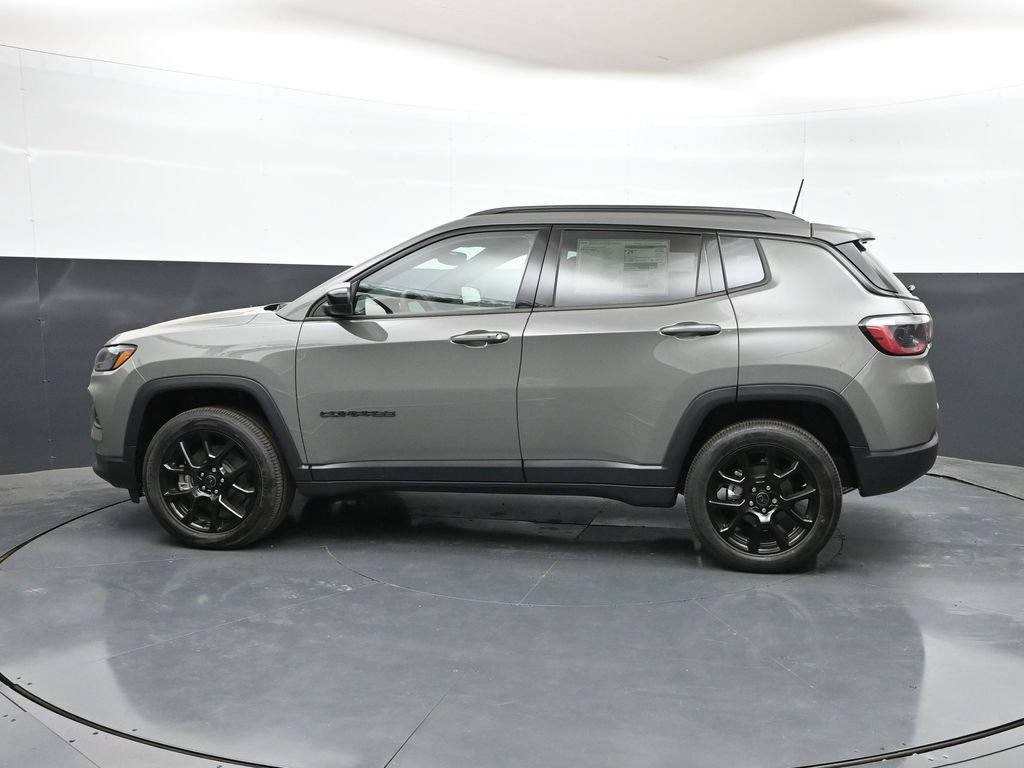New 2026 Jeep Compass Latitude AWD/4WD image 33