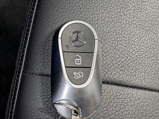 Used 2024 Mercedes-Benz CLE 300 4MATIC Coupe image 23