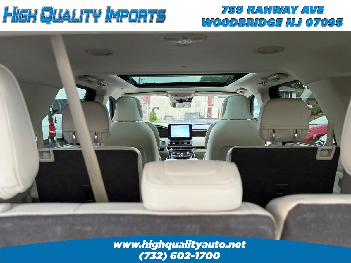 Used 2018 Lincoln Navigator Select w/ Technology Package AWD/4WD image 19
