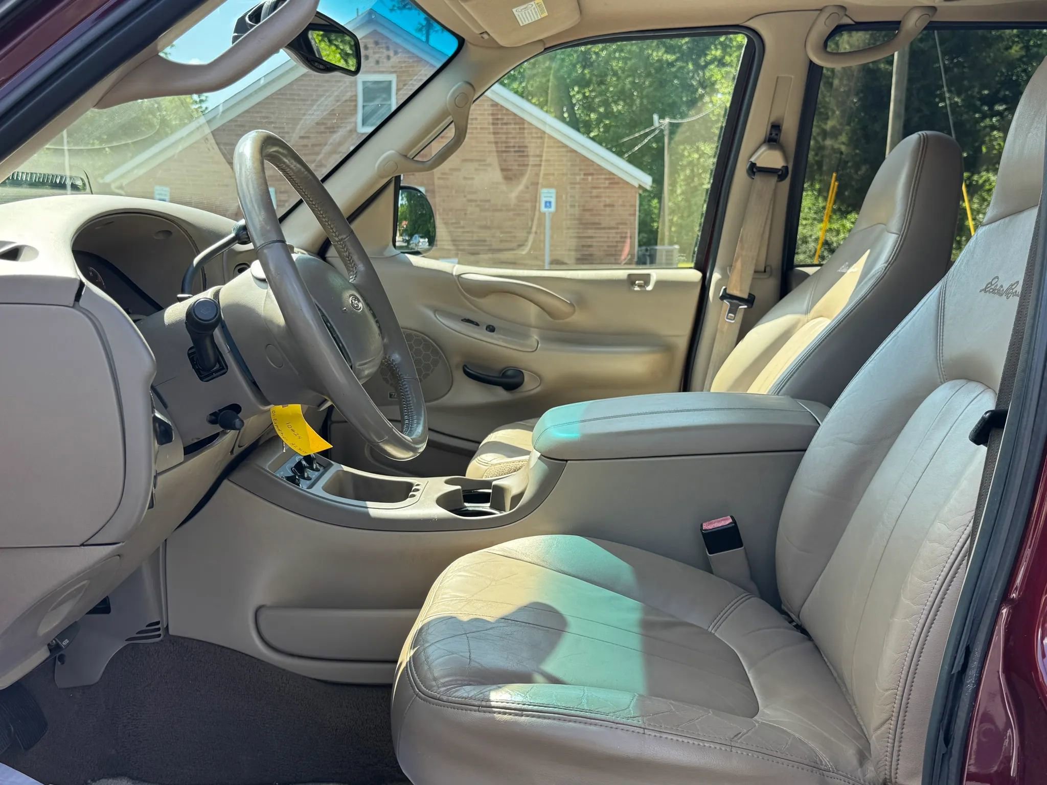 Used 2001 Ford Expedition Eddie Bauer RWD image 14