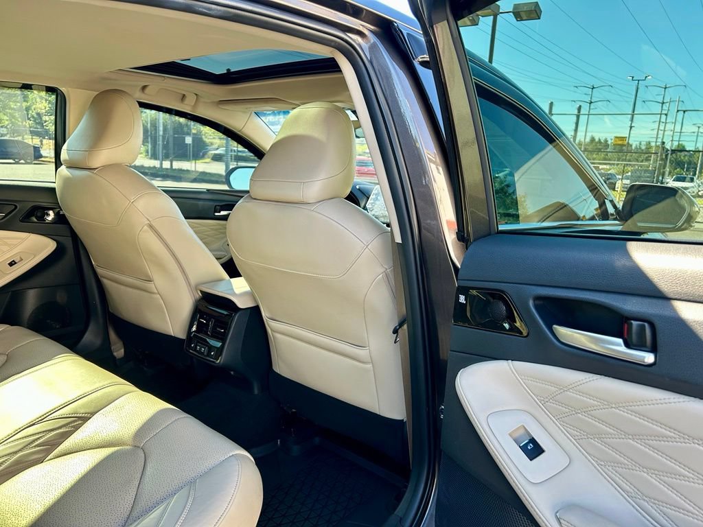 Certified 2019 Toyota Avalon Limited w/ Advanced Safety Package FWD image 13