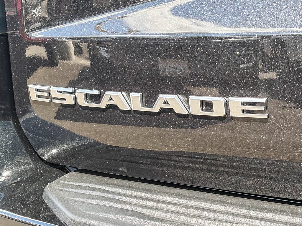 Used 2024 Cadillac Escalade ESV V AWD/4WD image 5