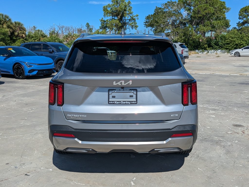 Certified 2025 Kia Sorento EX FWD image 7