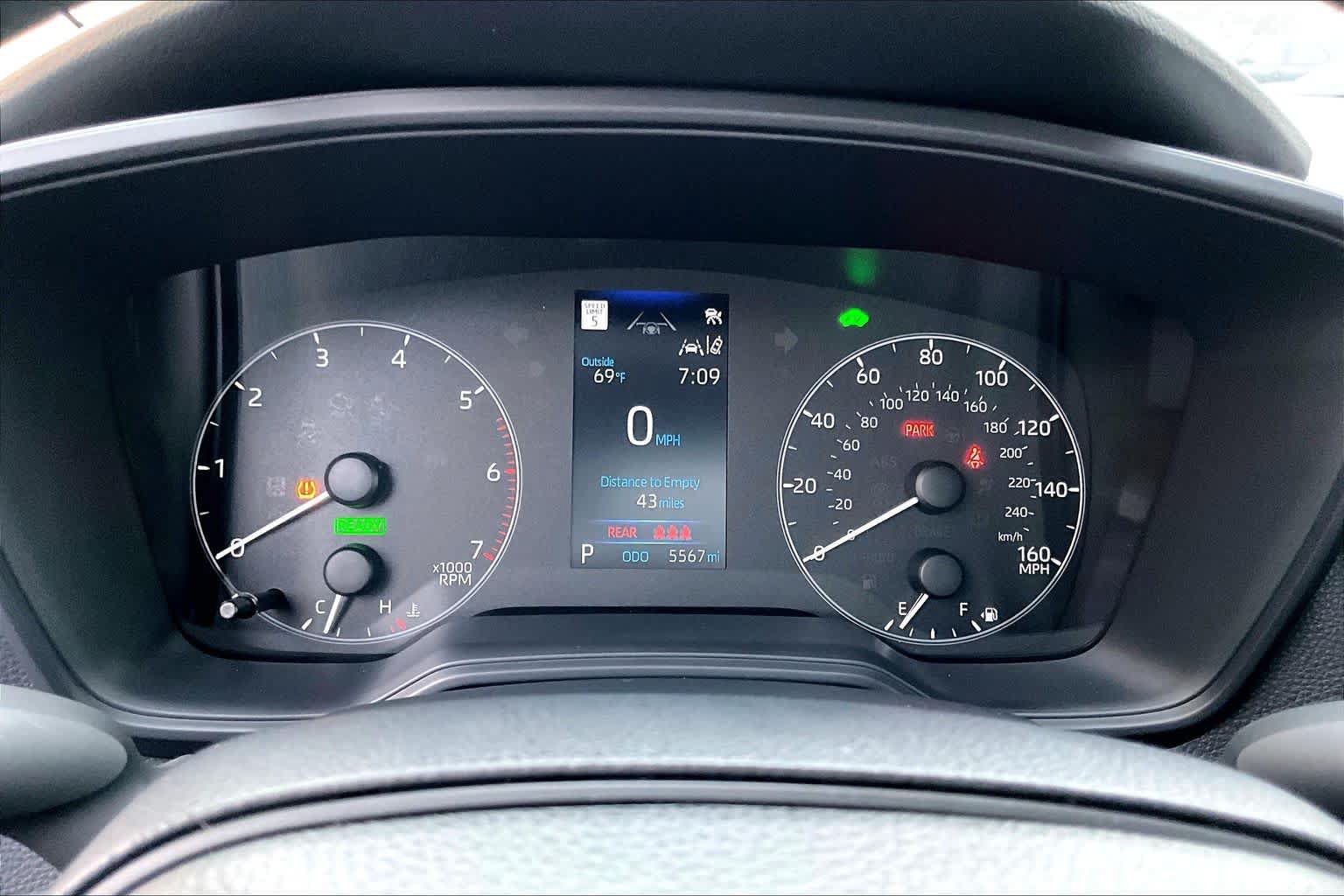 Used 2025 Toyota Corolla LE w/ Convenience Package FWD image 26