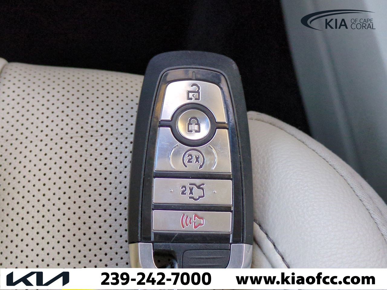 Used 2018 Ford Edge Titanium w/ Equipment Group 301A image 33