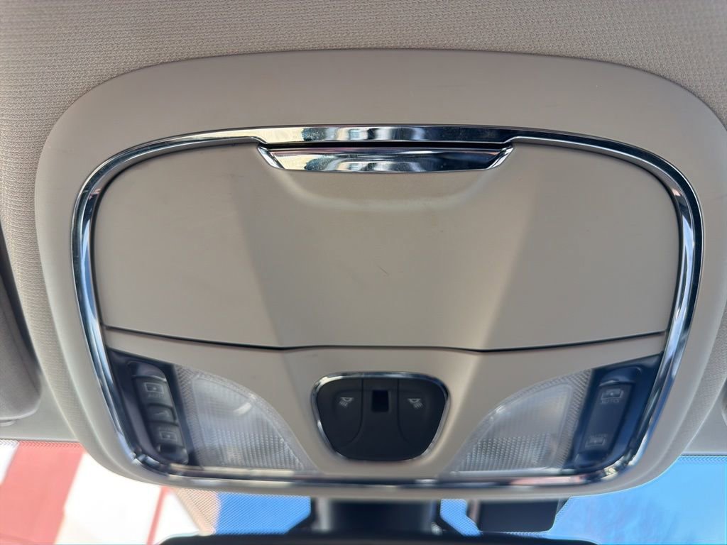 Used 2018 Jeep Cherokee Limited w/ High Altitude Package image 31