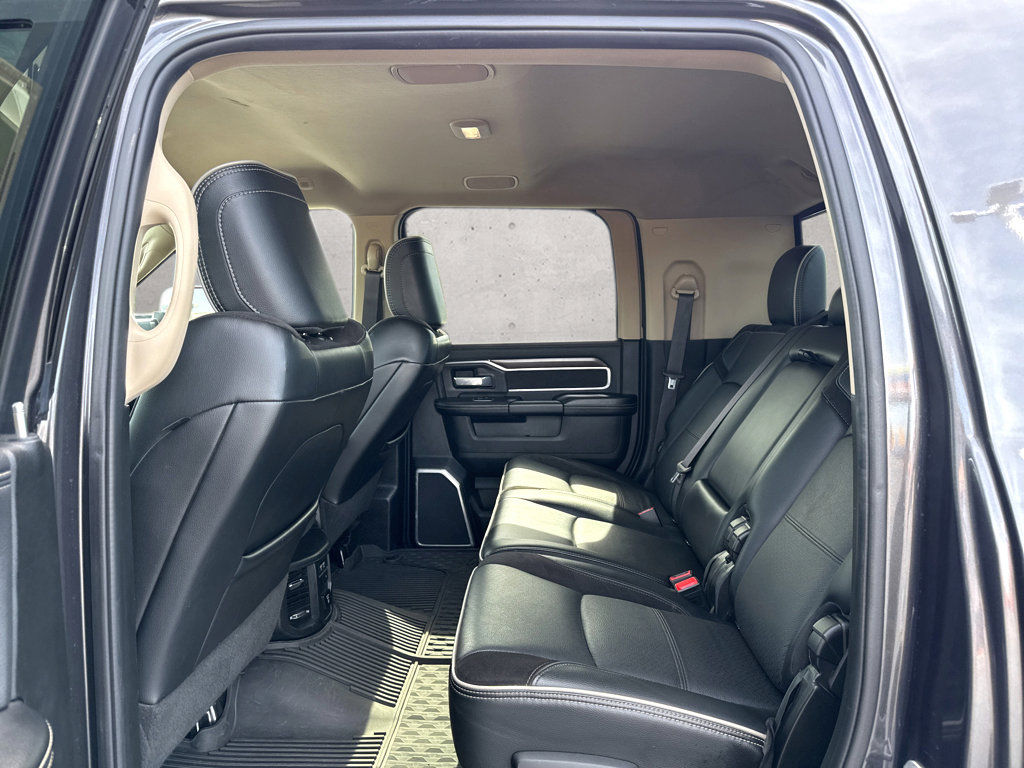 Used 2022 RAM 3500 Laramie AWD/4WD image 9