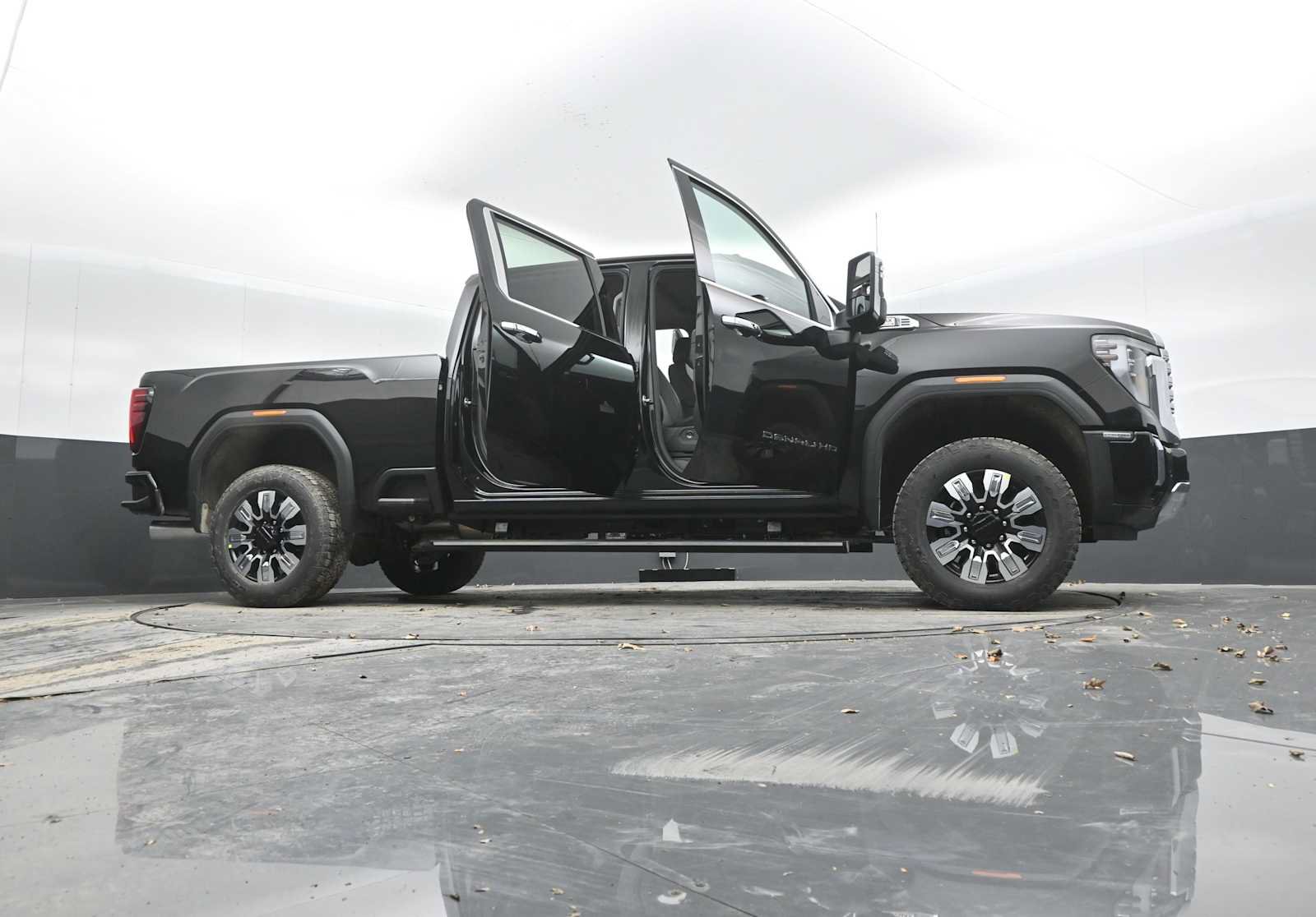 Used 2026 GMC Sierra 2500 Denali w/ Denali Reserve Package AWD/4WD image 54