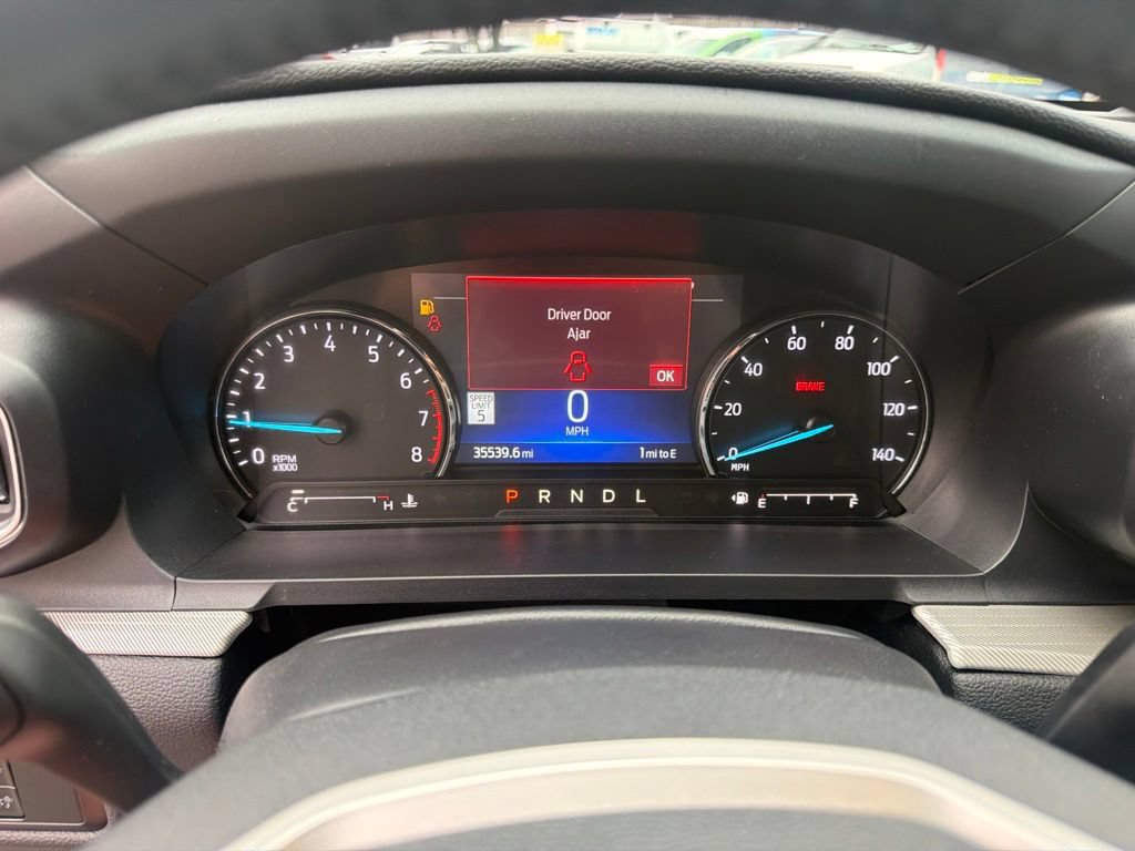Used 2023 Ford Explorer XLT w/ Equipment Group 202A AWD/4WD image 32