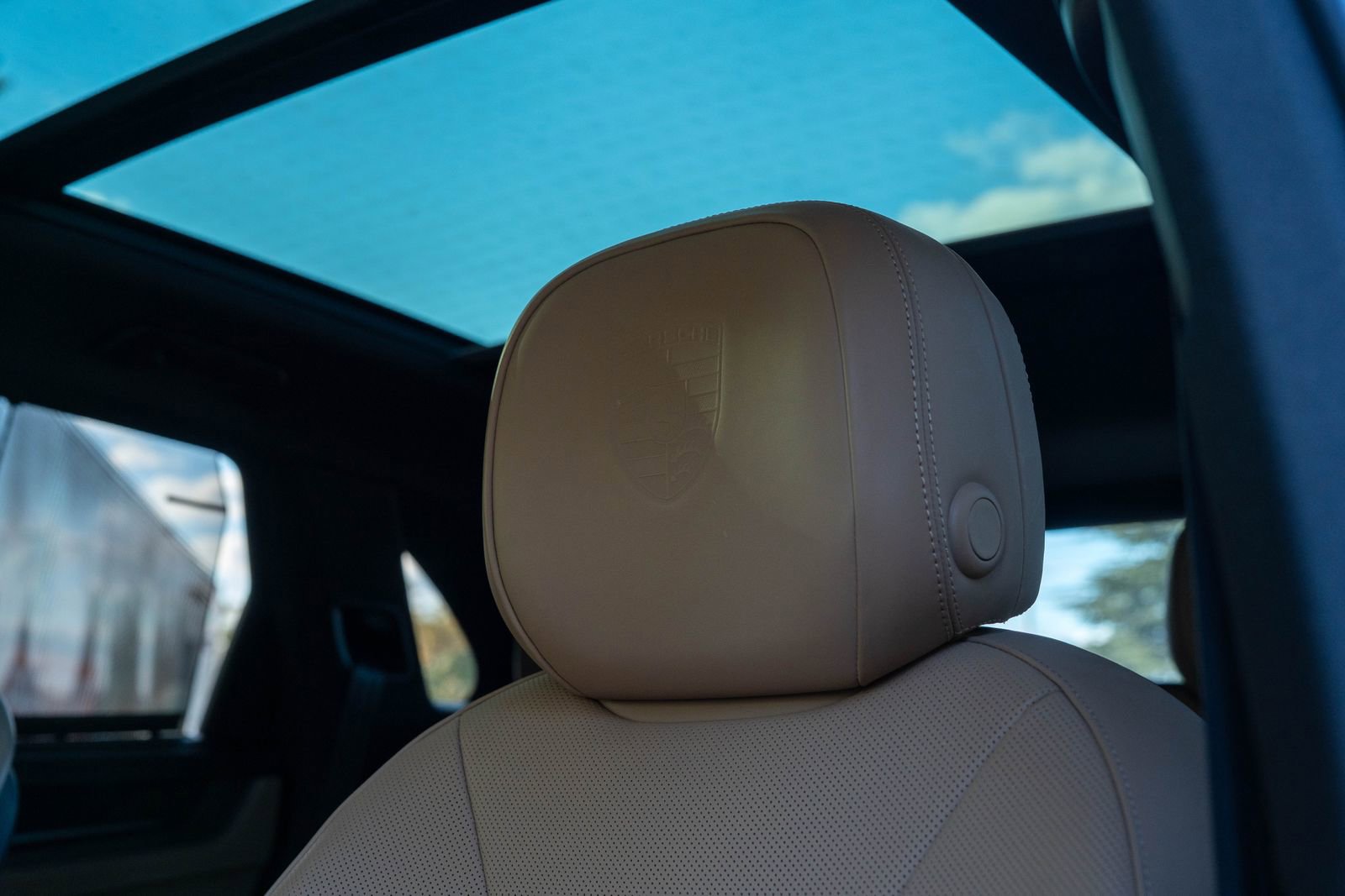 Certified 2024 Porsche Cayenne image 32