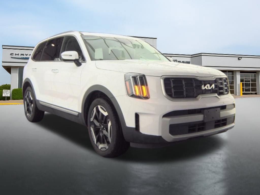 Used 2025 Kia Telluride S image 7