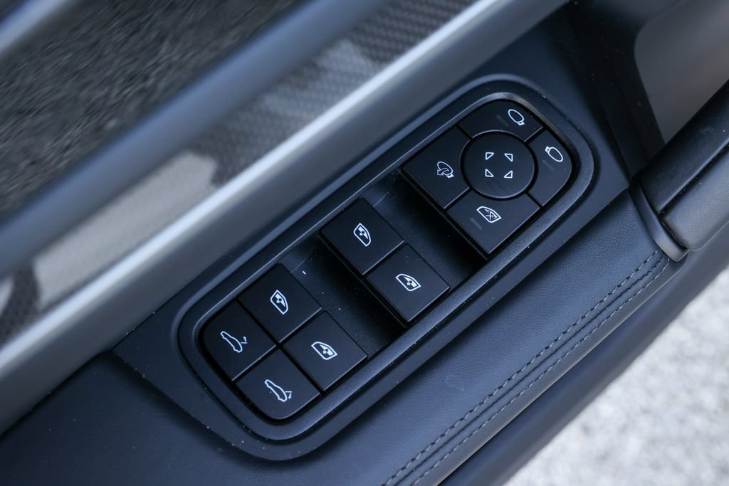 Certified 2026 Porsche Cayenne S AWD/4WD image 17