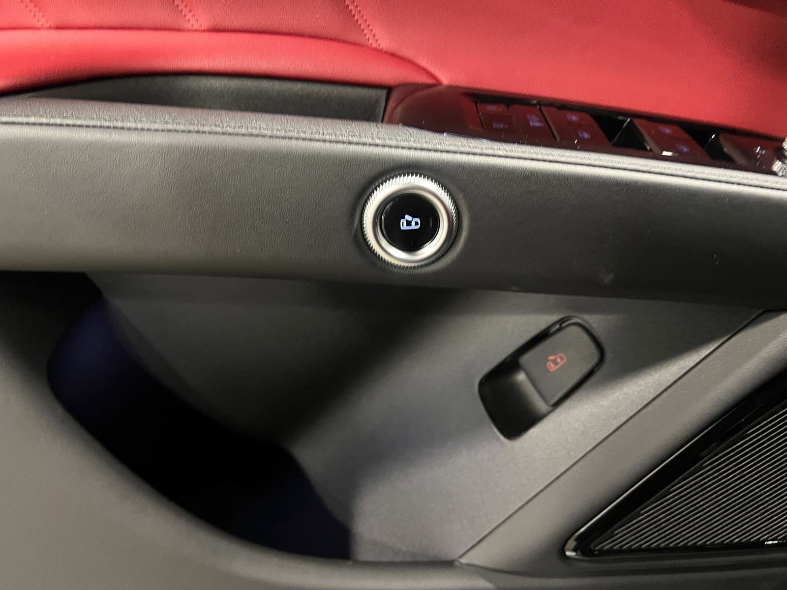 Used 2024 Maserati Grecale Trofeo image 29