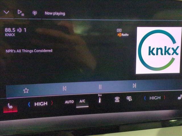 New 2025 Audi Q6 e-tron Premium image 15