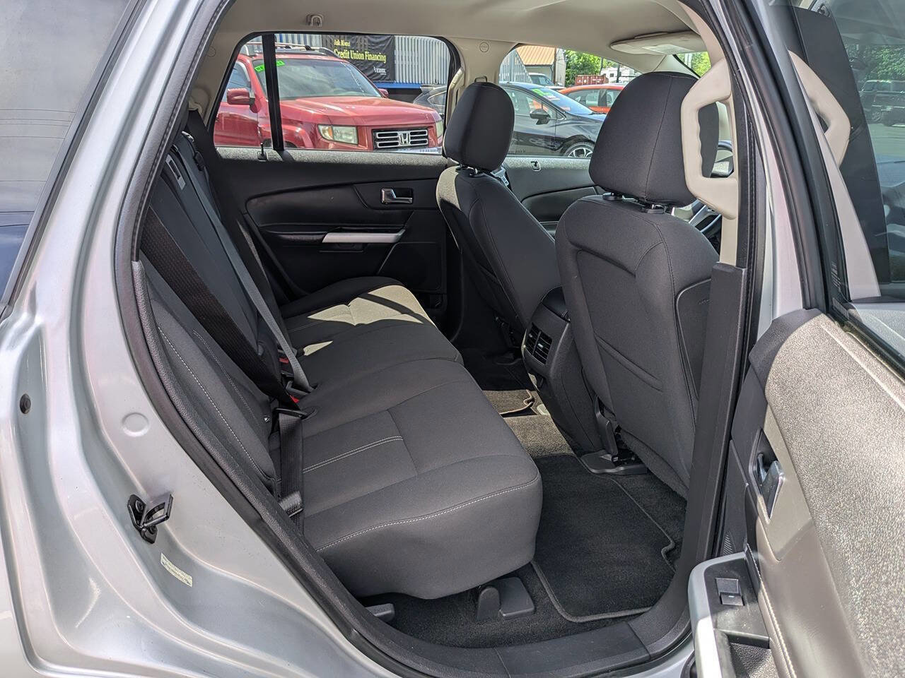 Used 2013 Ford Edge SE FWD image 22