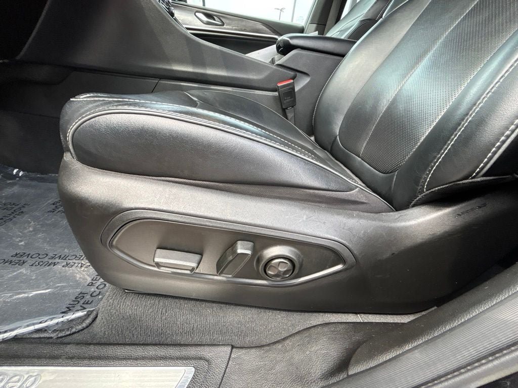 Used 2024 Jeep Grand Cherokee Overland AWD/4WD image 14