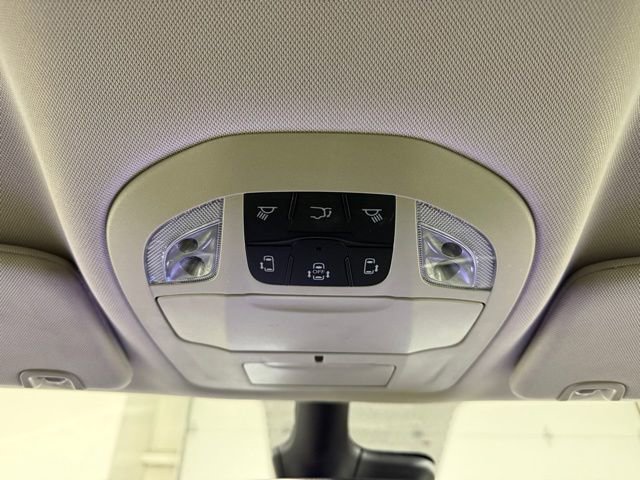 Used 2024 Chrysler Pacifica Touring-L image 23