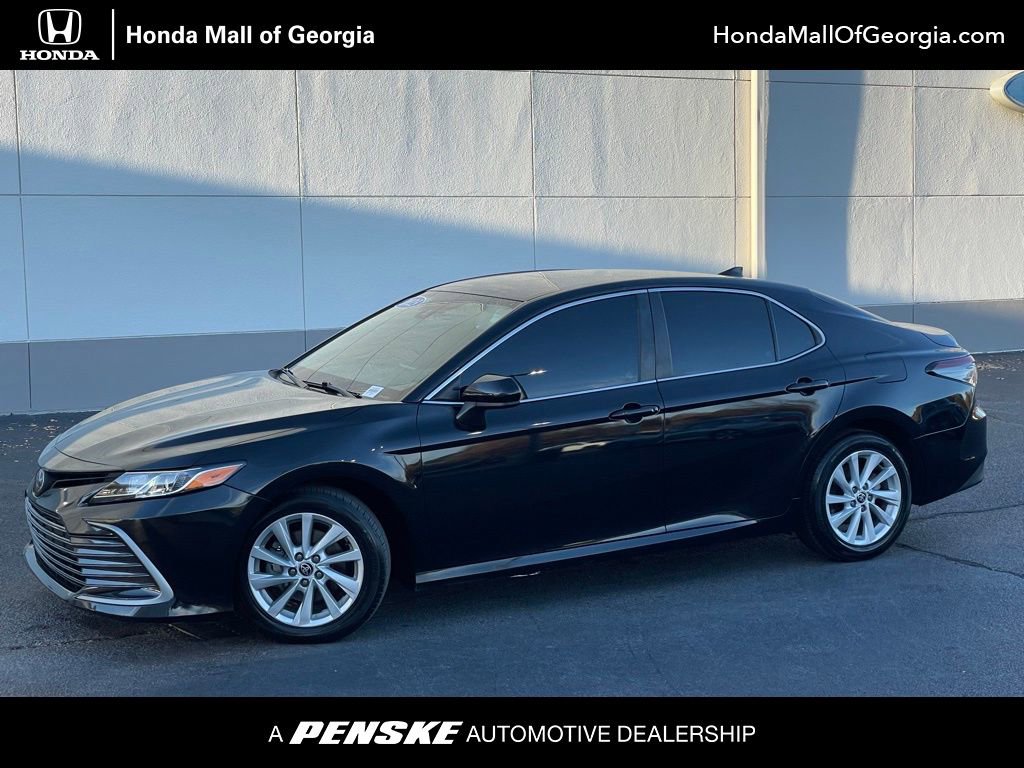 Used 2023 Toyota Camry LE image 1
