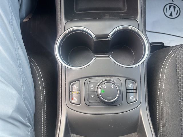 Used 2023 GMC Terrain SLE w/ Driver Convenience Package image 15