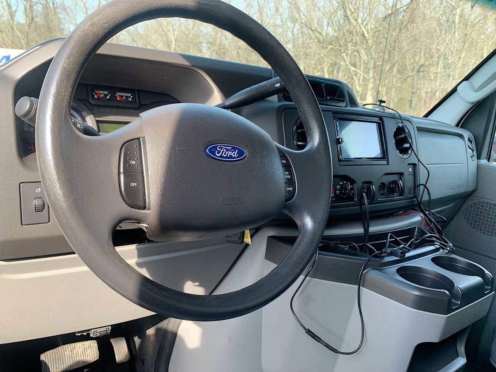 Used 2017 Ford E-450 and Econoline 450 Super Duty w/ Power Windows & Locks Group RWD image 17