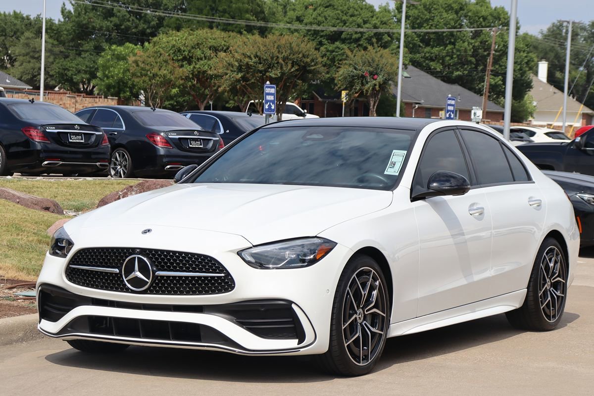 Used 2025 Mercedes-Benz C 300 Sedan image 4