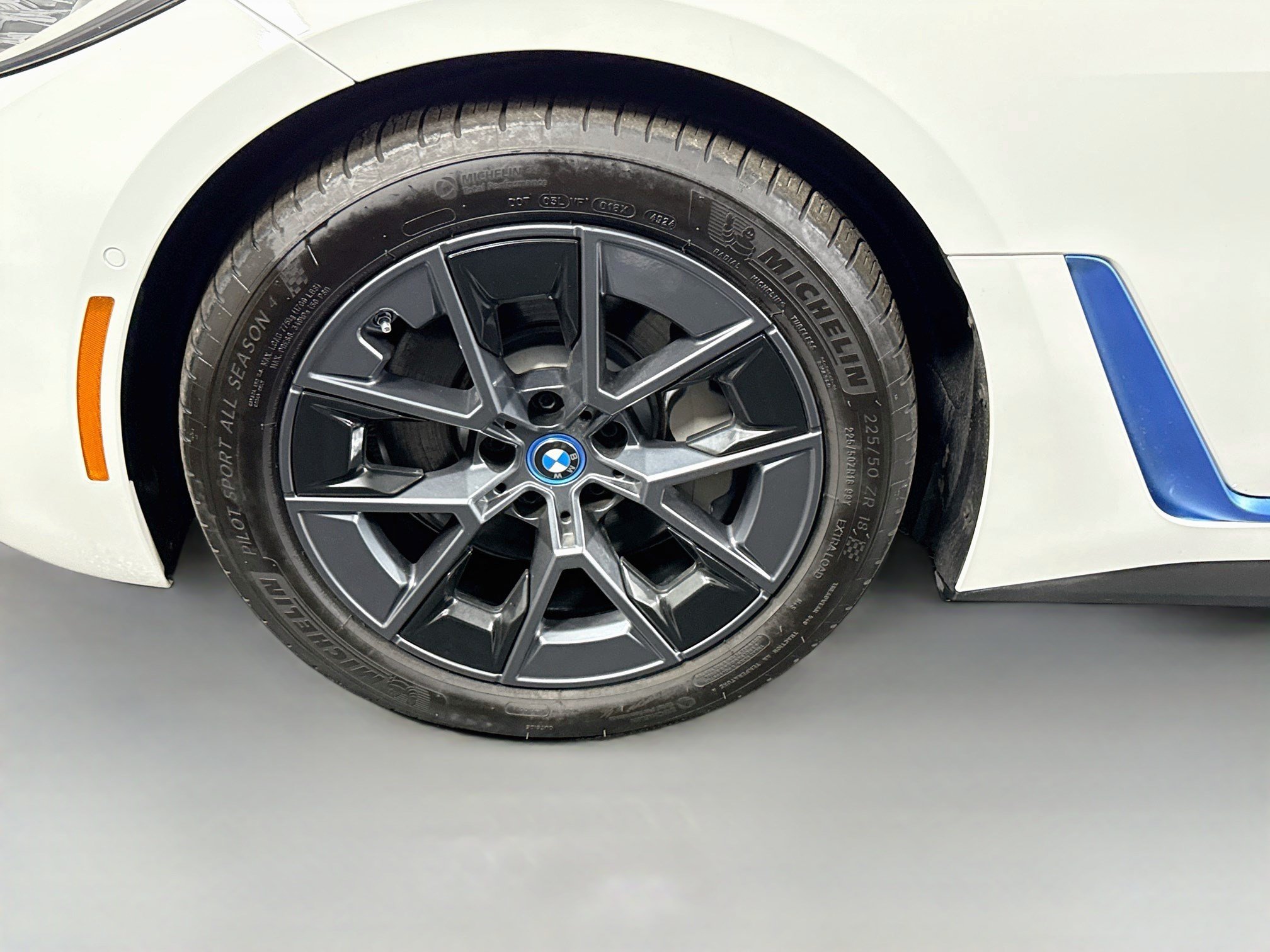Used 2024 BMW i4 eDrive40 RWD image 38