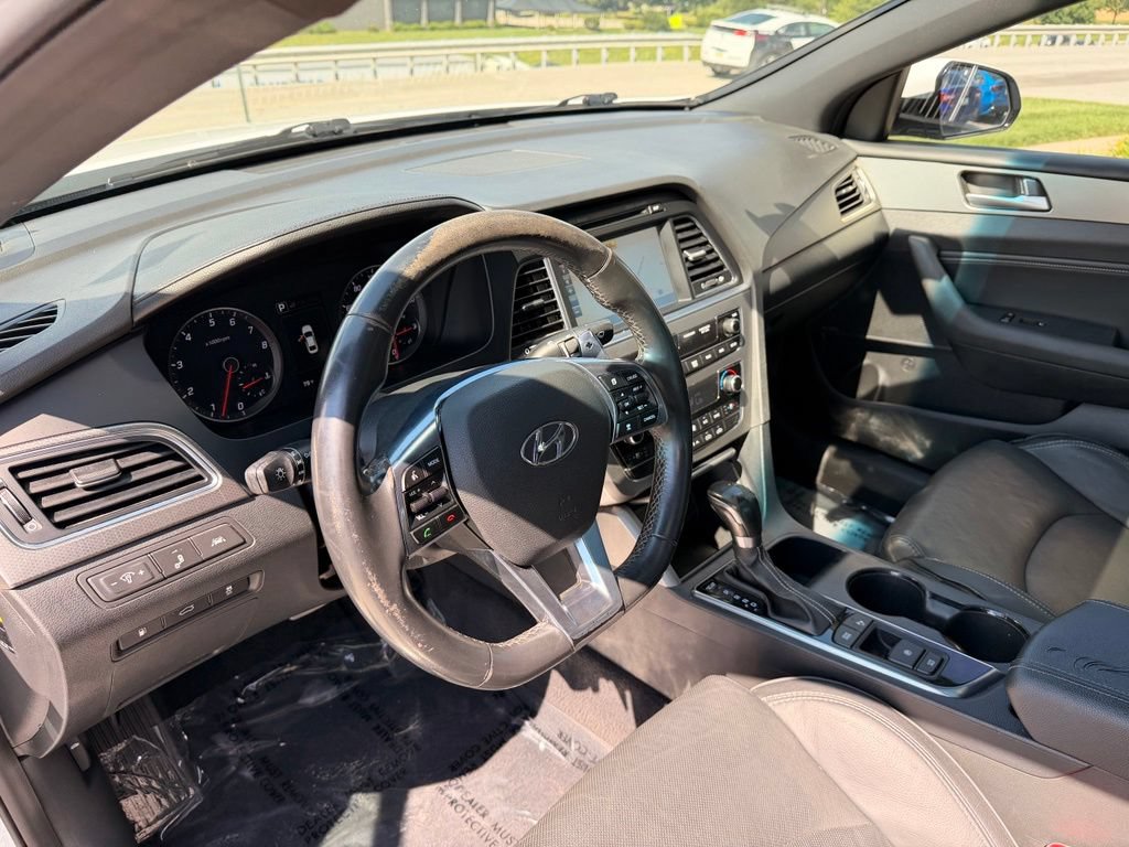 Used 2017 Hyundai Sonata Limited 2.0T FWD image 32